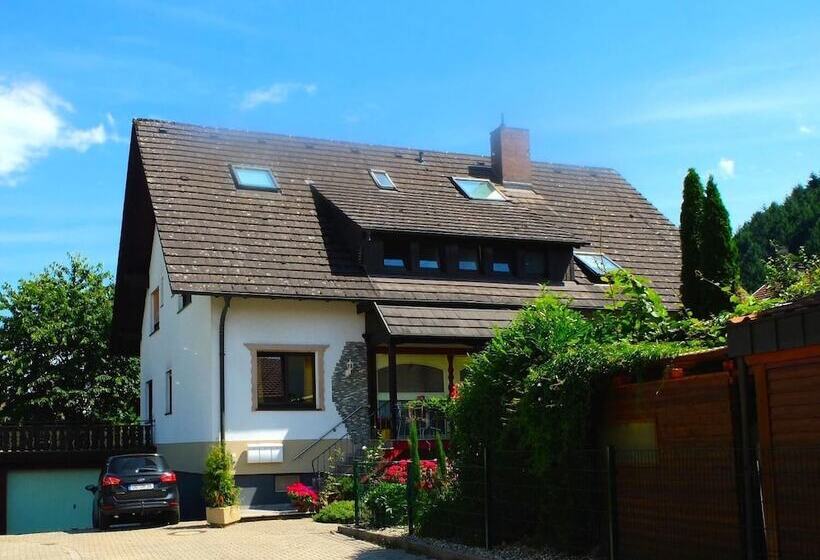 ペンション Gästehaus Hermine