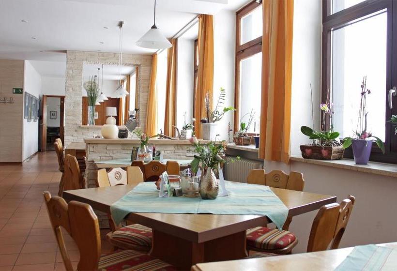 ユースホステル Berggasthof Lusen