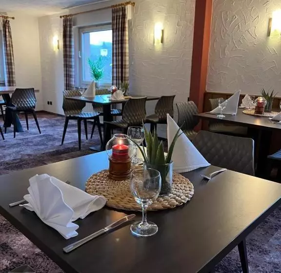 Retkeilymaja Landgasthof Drei Eichen