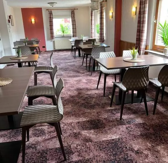 Retkeilymaja Landgasthof Drei Eichen