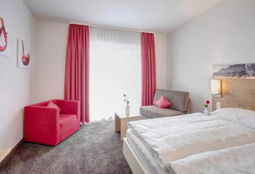 Retkeilymaja Vinotel Heinz J. Schwab