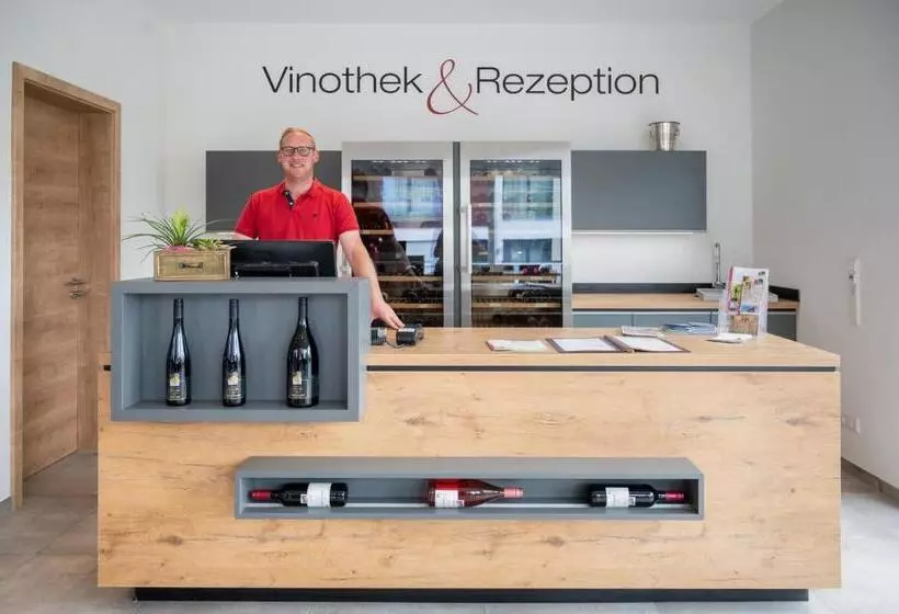 Retkeilymaja Vinotel Heinz J. Schwab