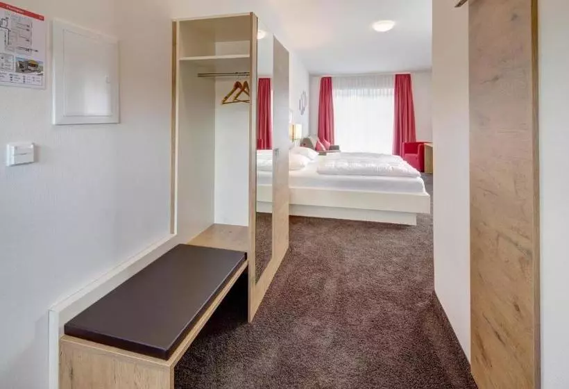 Retkeilymaja Vinotel Heinz J. Schwab