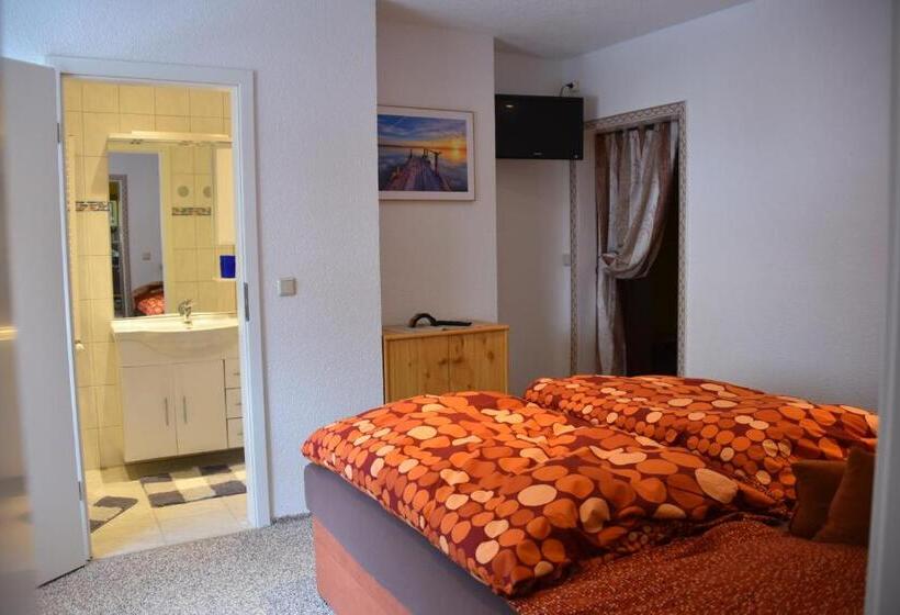 بنسيون Alte Posthalterei