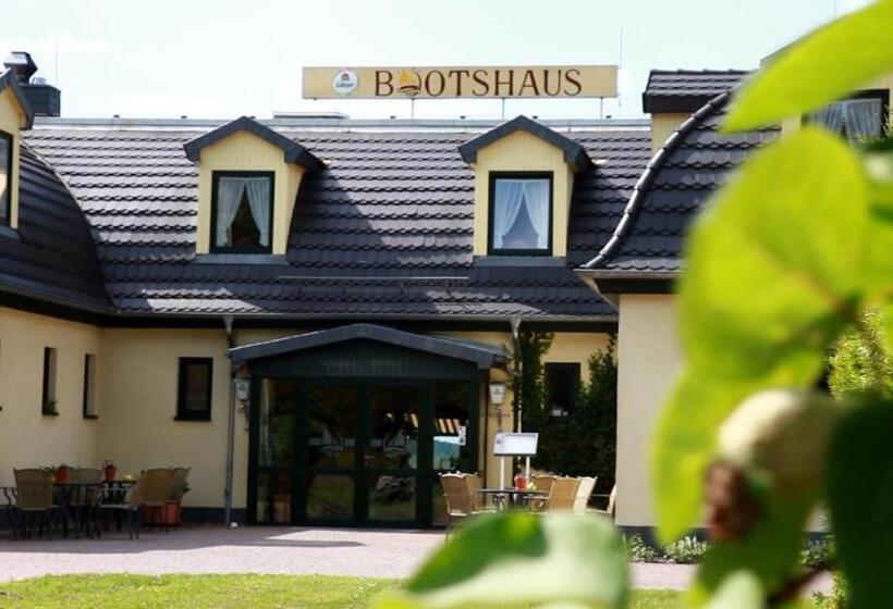 Пансион Bootshaus Neustrelitz