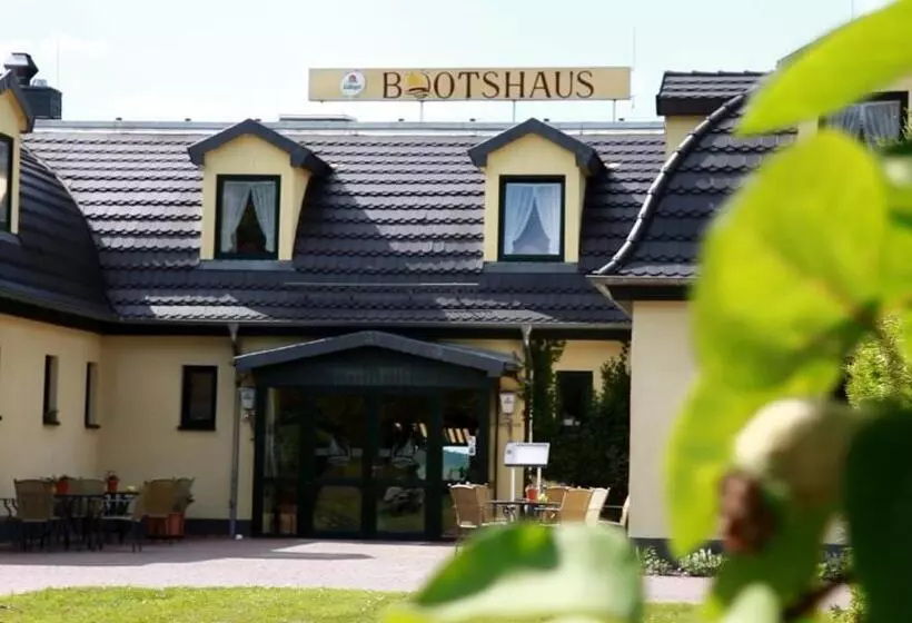 ペンション Bootshaus Neustrelitz