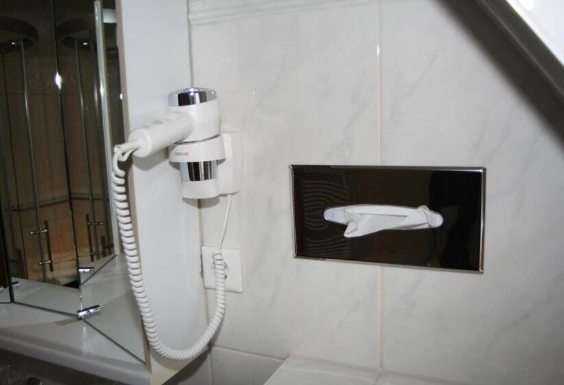 Пансион Bootshaus Neustrelitz