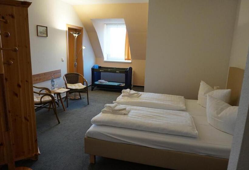 Пансион Bootshaus Neustrelitz