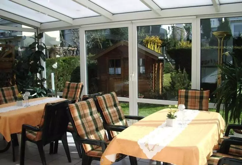 ペンション Gästehaus Resi