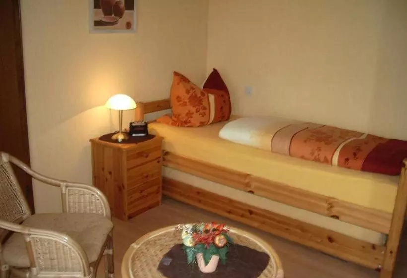 ペンション Gästehaus Resi