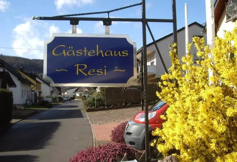 ペンション Gästehaus Resi