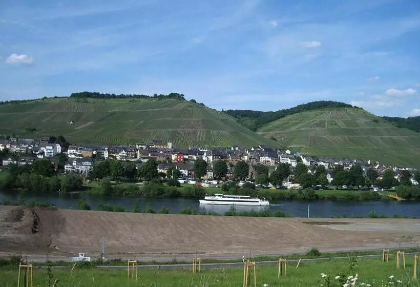 ペンション Gästehaus Resi