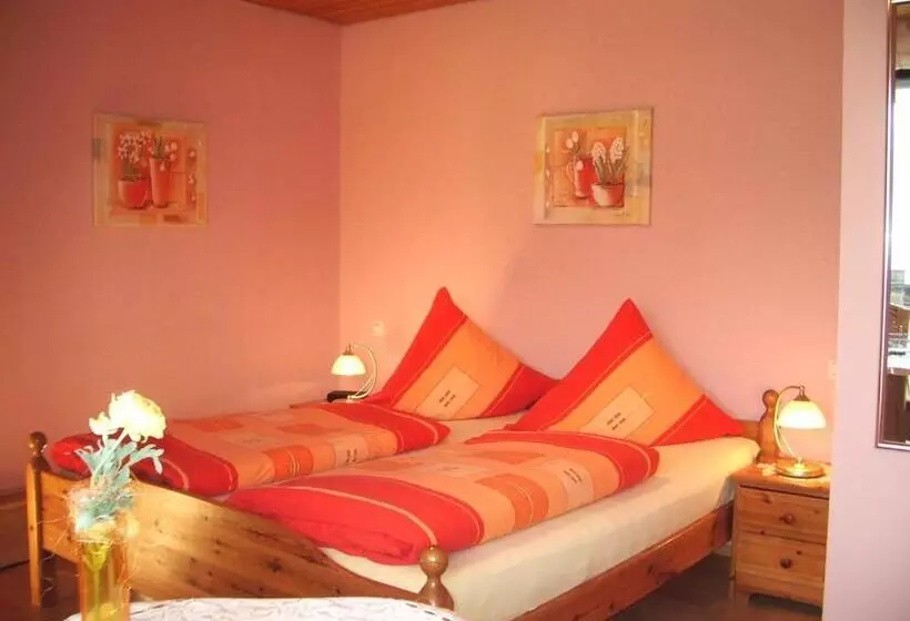 ペンション Gästehaus Resi