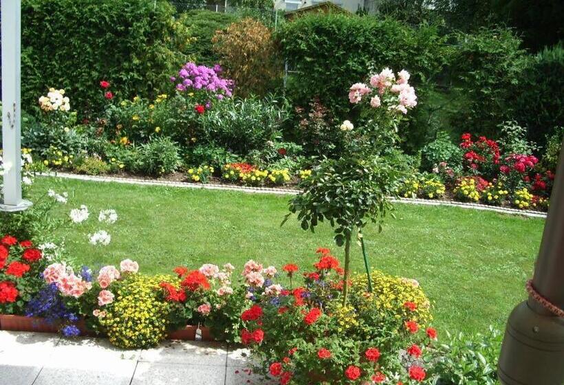 膳宿费 Gästehaus Resi