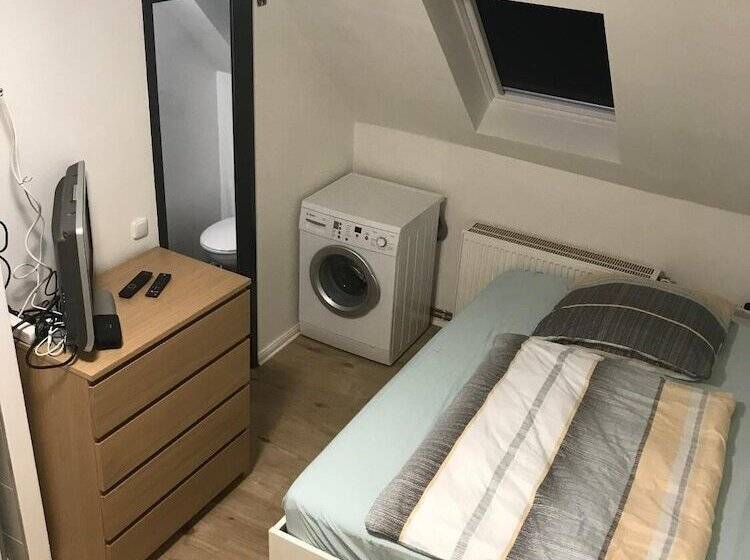 پانسیون Littlefriedrichrooms At Propellerwerk