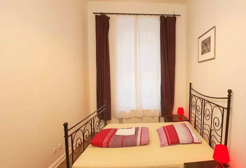 پانسیون Littlefriedrichrooms At Propellerwerk