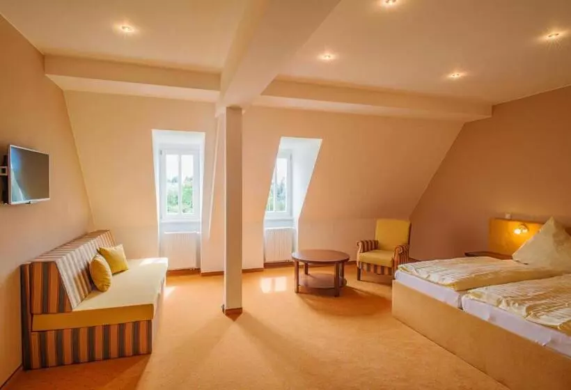 ペンション Quartier Rautenstock Gbr