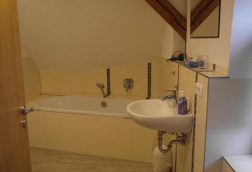 Pension Und Gaststätte Zur Brauschänke