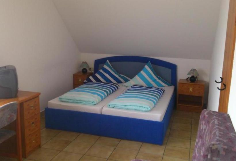 Общежитие Landgasthof Grüner Baum