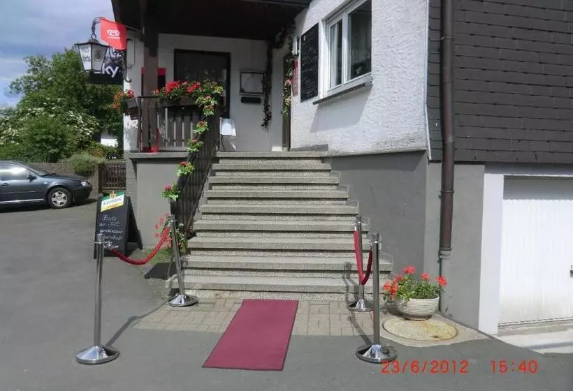 Majatalo Gasthof Haus Hubertus