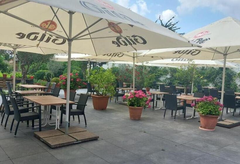 פנסיון La Cascina