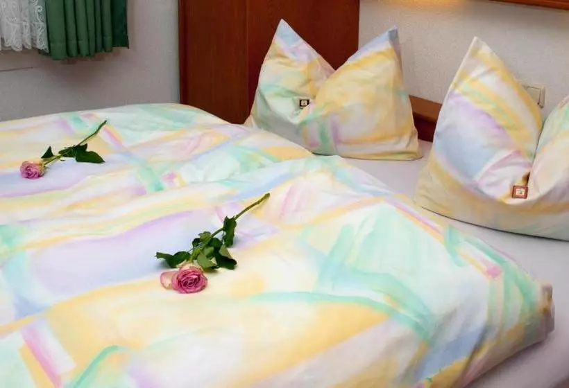 Pension Cafe Suzette