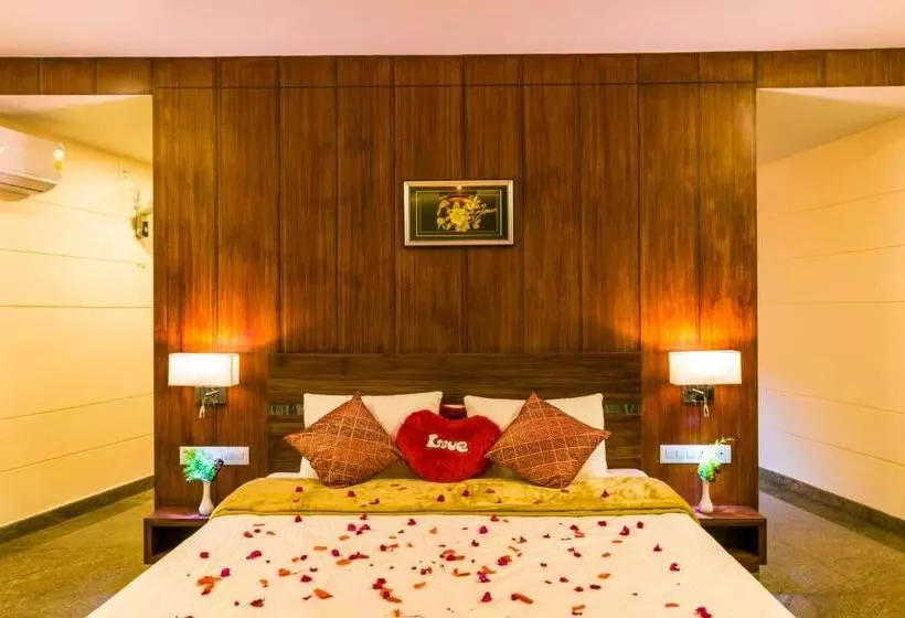 Resort Mayookham
