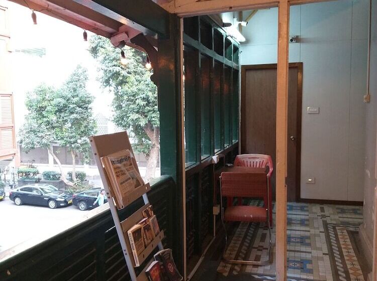 Carlton Hotel Mumbai Behind Taj Mahal Palace Colaba Mumbai