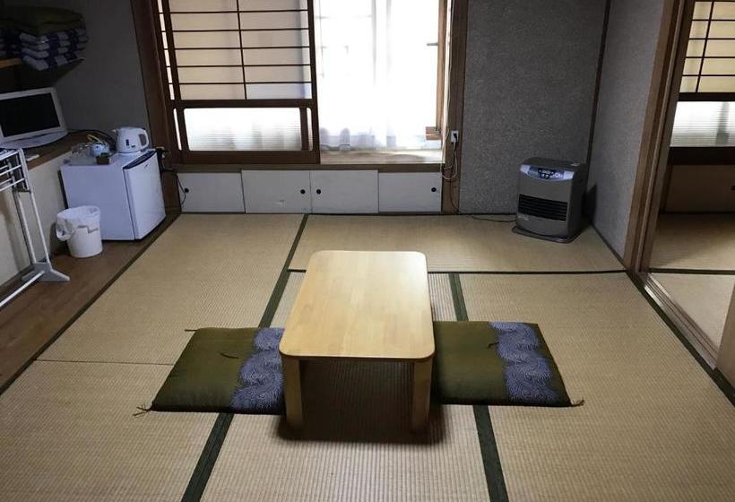 بنسيون Minshuku Takenoya