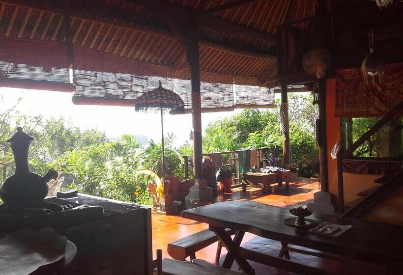 بنسيون Villa Manouria   Marcel