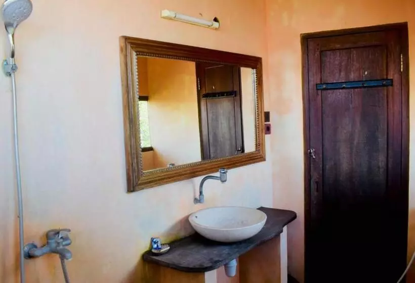 Majatalo Villa Manouria   Marcel