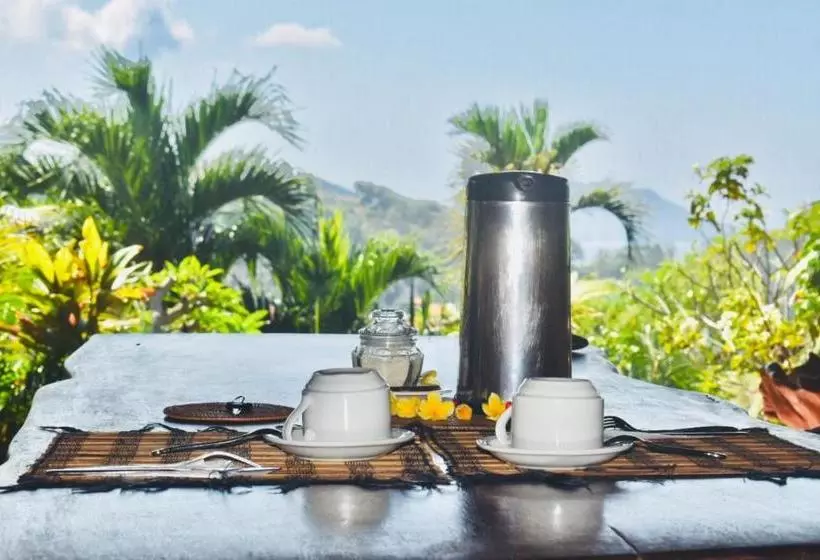 Majatalo Villa Manouria   Marcel