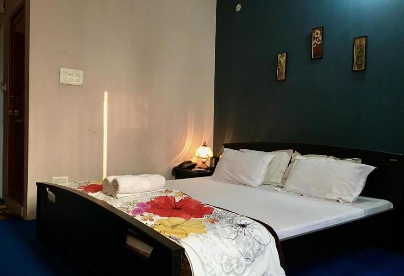 هتل Royal Panacea