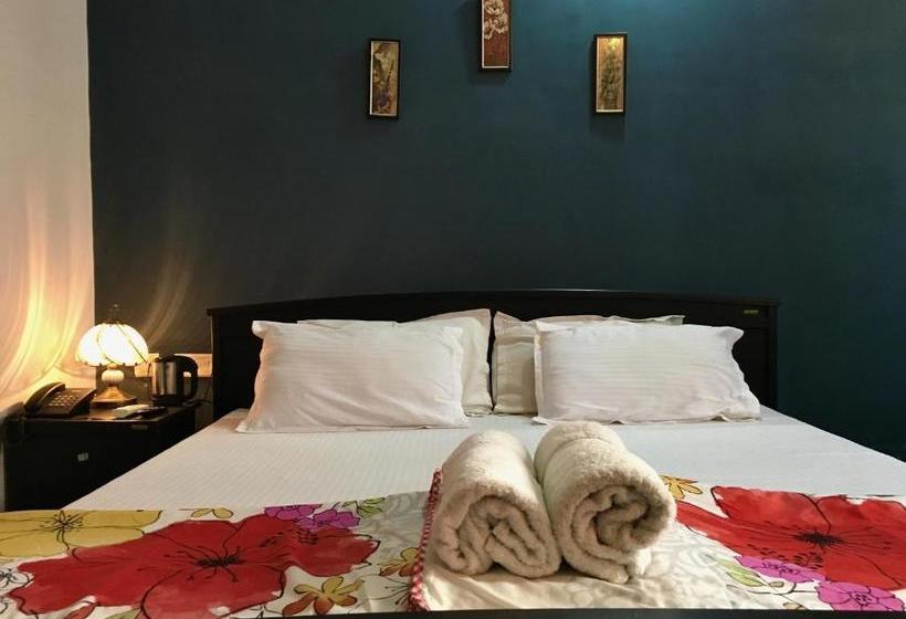 هتل Royal Panacea