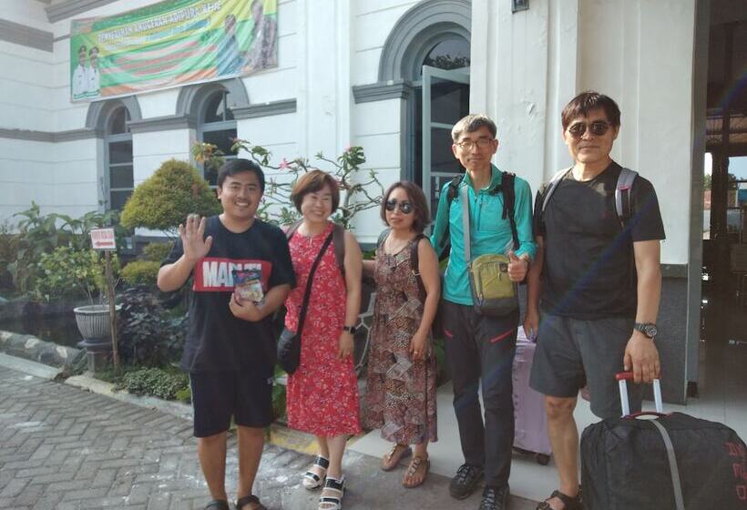 Пансион Colorbox House