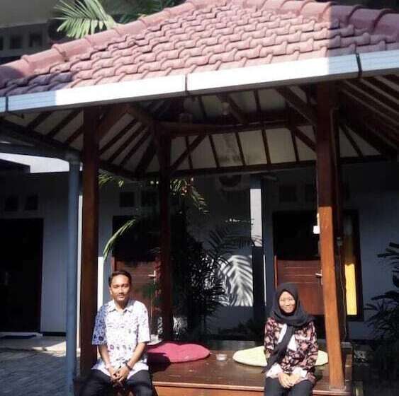 Пансион Colorbox House