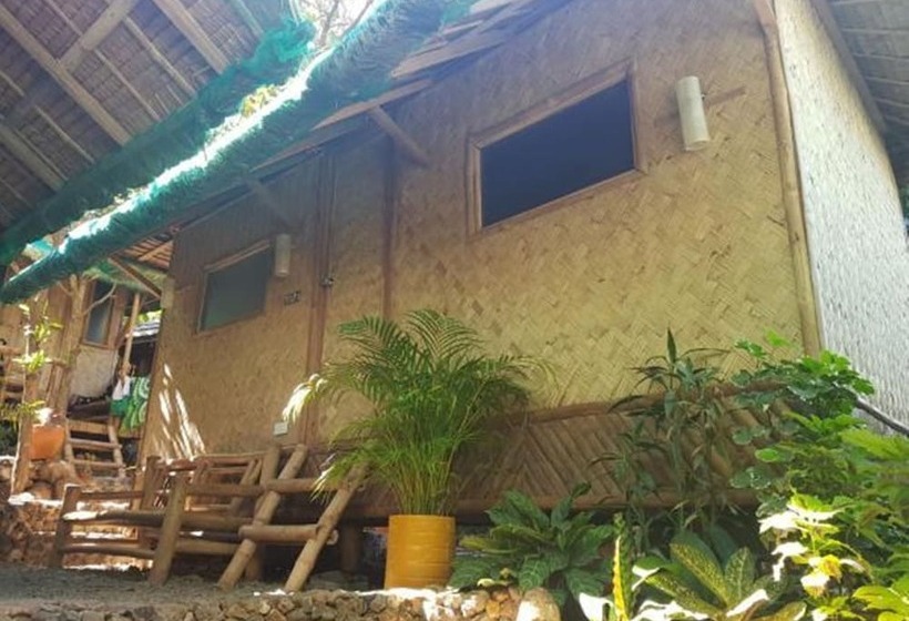 호스텔 Bahay Kawayan Backpackers Inn