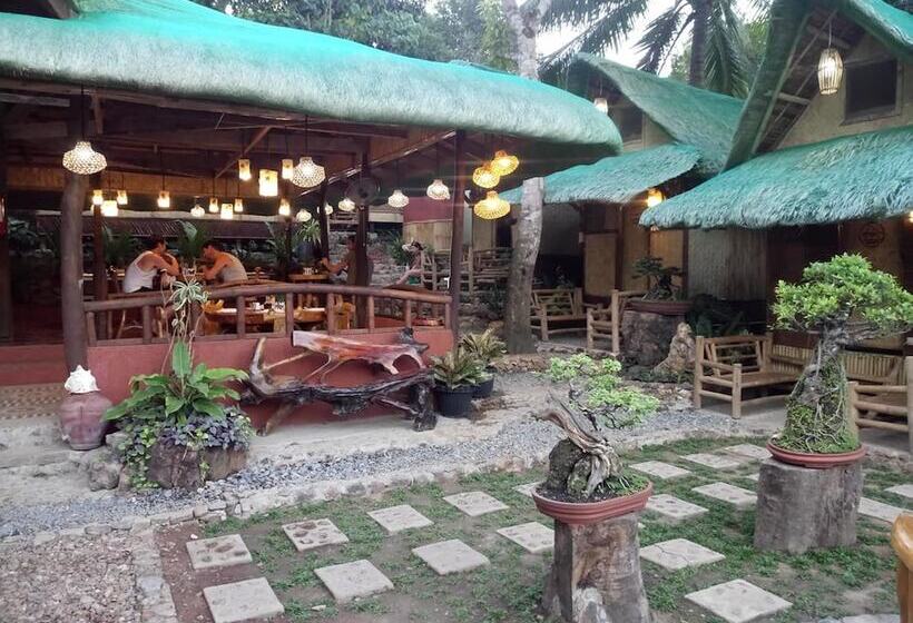 호스텔 Bahay Kawayan Backpackers Inn