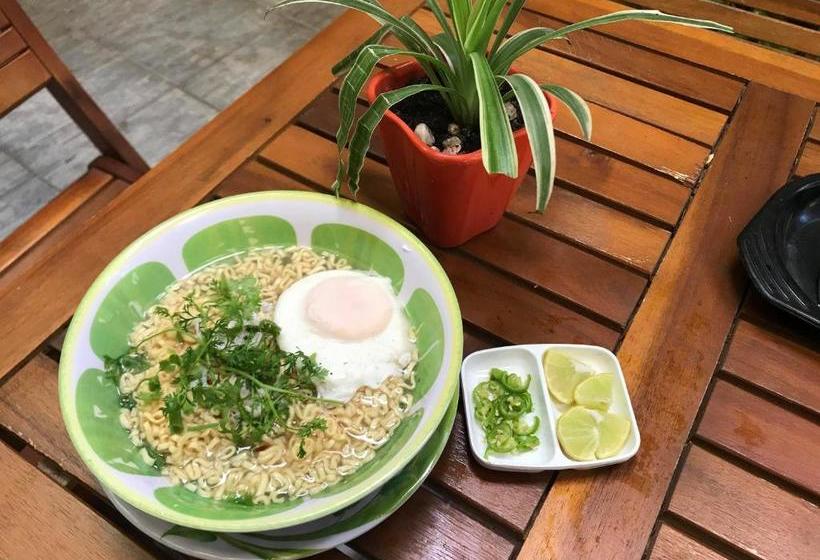 هتل کپسول Win Win Hostel