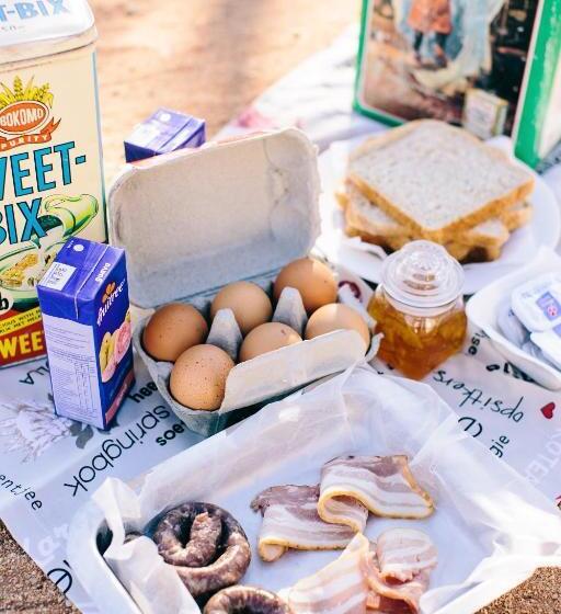 هتل White House Guest Farm