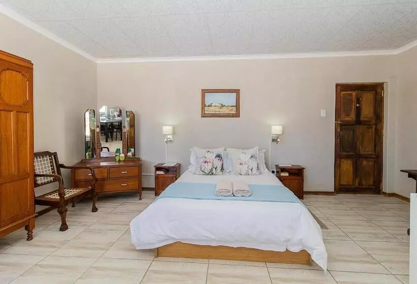 هتل White House Guest Farm