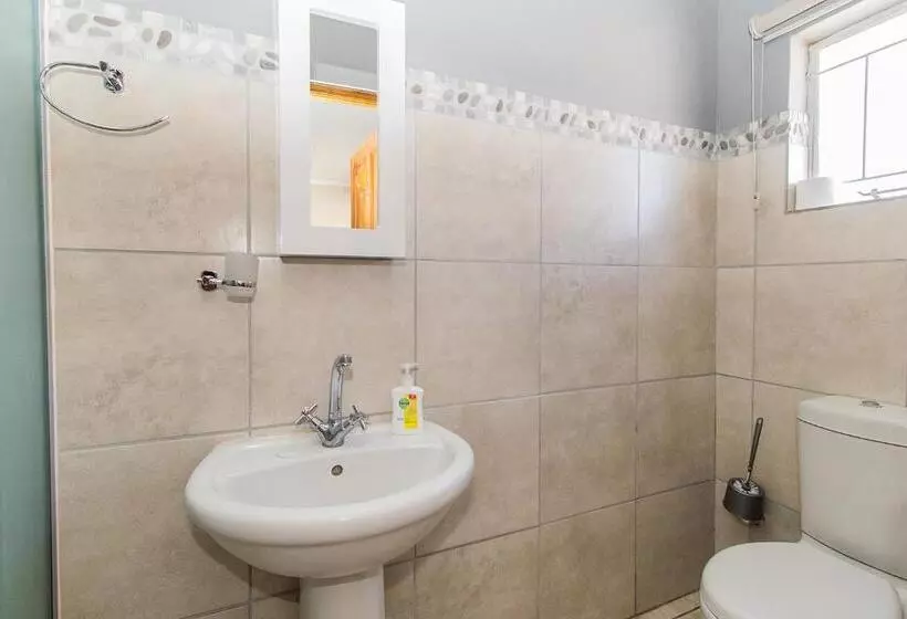 هتل White House Guest Farm