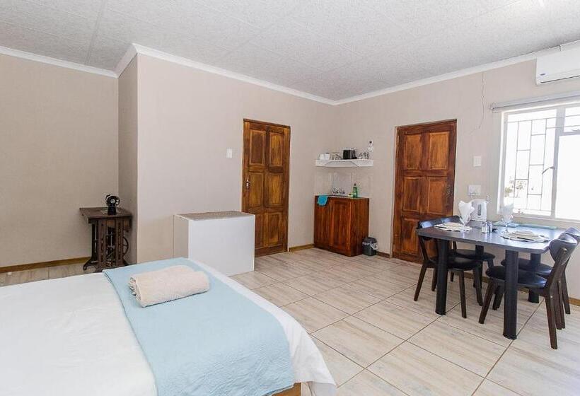 هتل White House Guest Farm