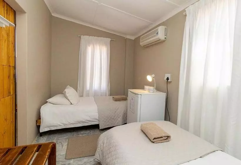 هتل White House Guest Farm