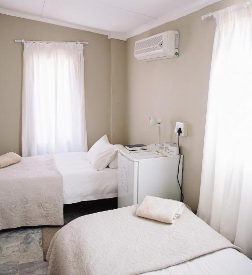 هتل White House Guest Farm