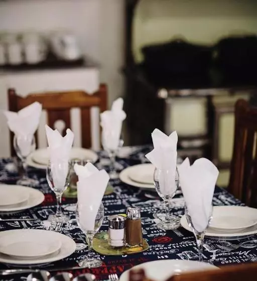 هتل White House Guest Farm