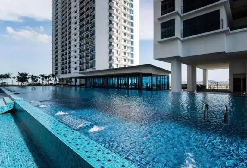 Threefour Guesthouse For 26 At Trefoil Setia Alam
