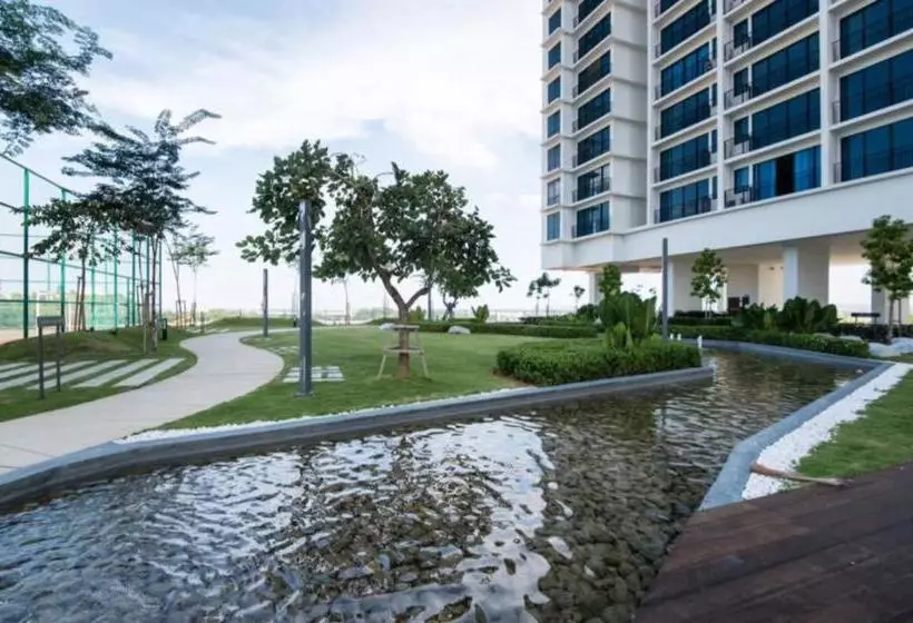 Threefour Guesthouse For 26 At Trefoil Setia Alam