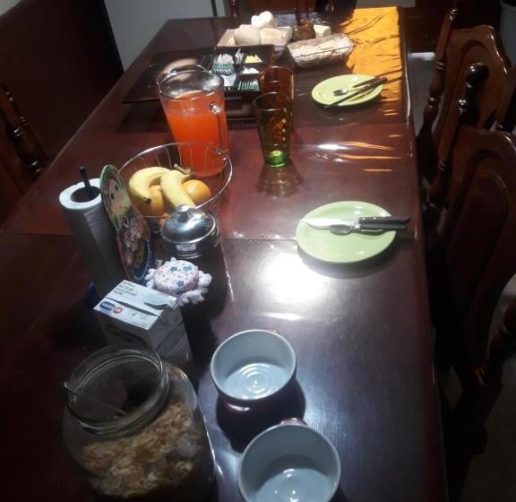 Pension Aguilar House Hostel B&b