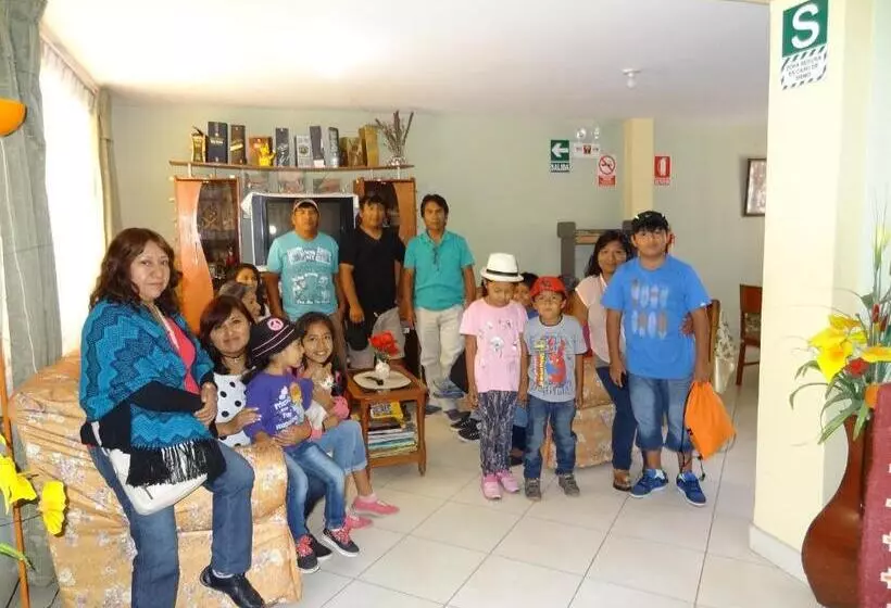 ユースホステル Kantu Hospedaje